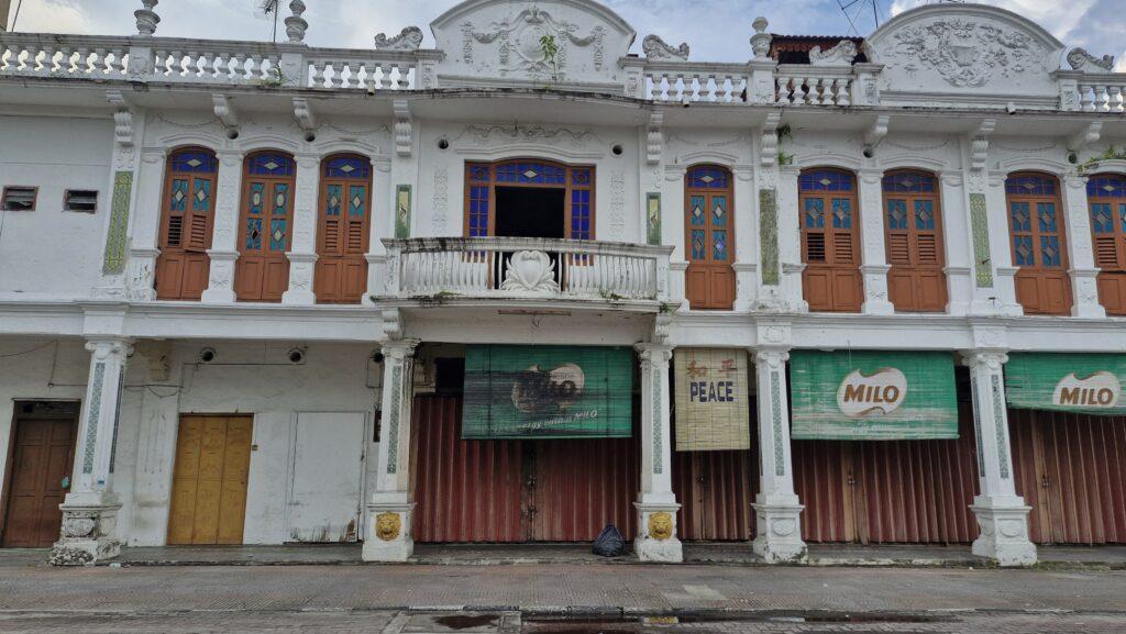 Hôtel Peace, jolie facade coloniale Taiping