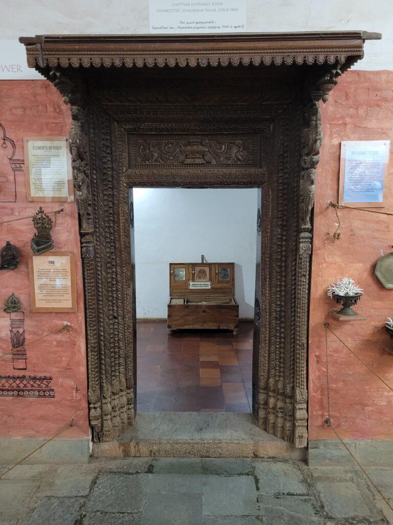 dans la maison du Brahmin