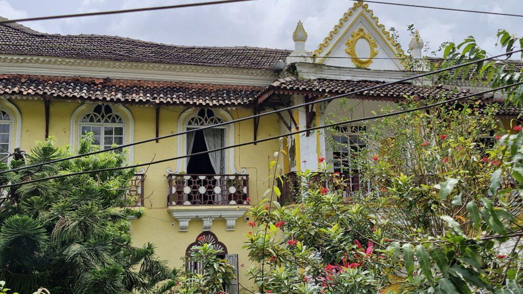Maison Braganza