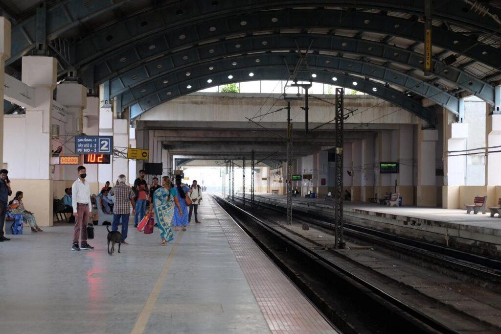 chemin de fer dans Chennai