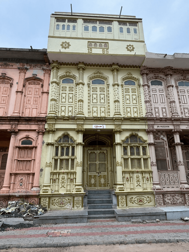 Sidhpur, facades, image de Philippe et Véronique