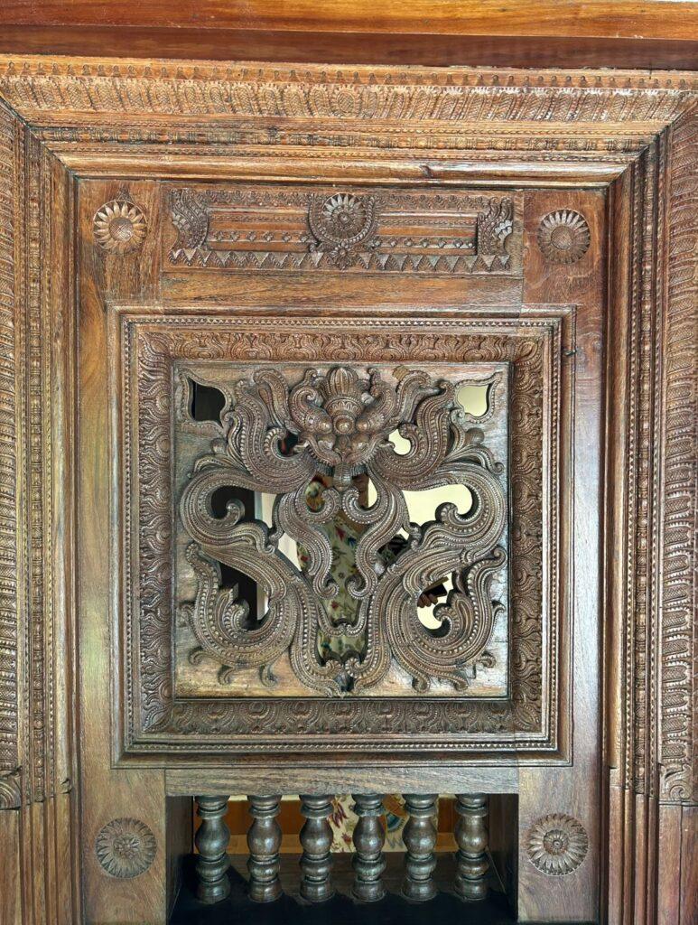 fen6etre décorée de la maison de coorg